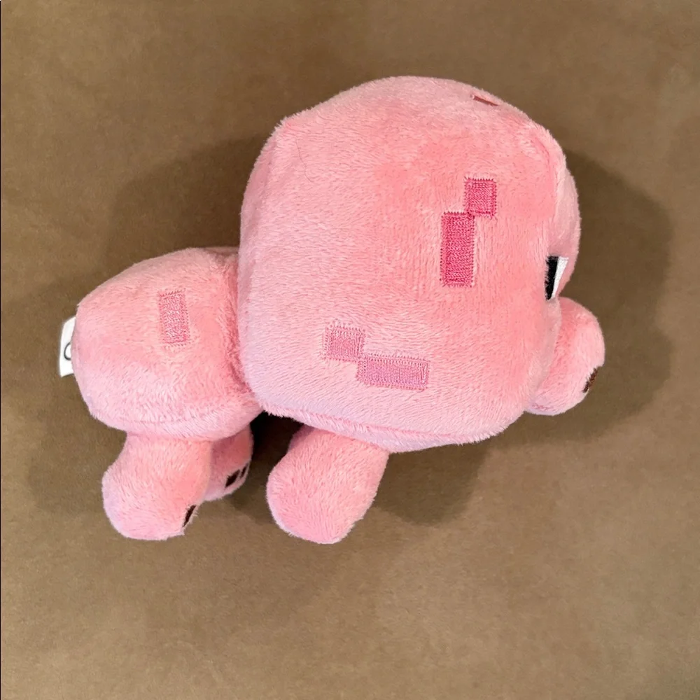 Minecraft Pink Pig Plush 🐷 - Picture 2 of 6